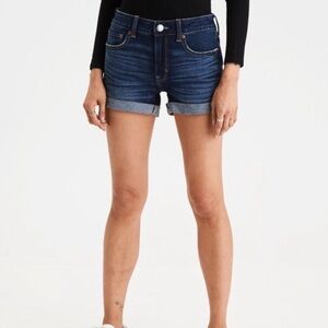 NWT American Eagle Tomgirl Midi Shorts in dark wash size 2